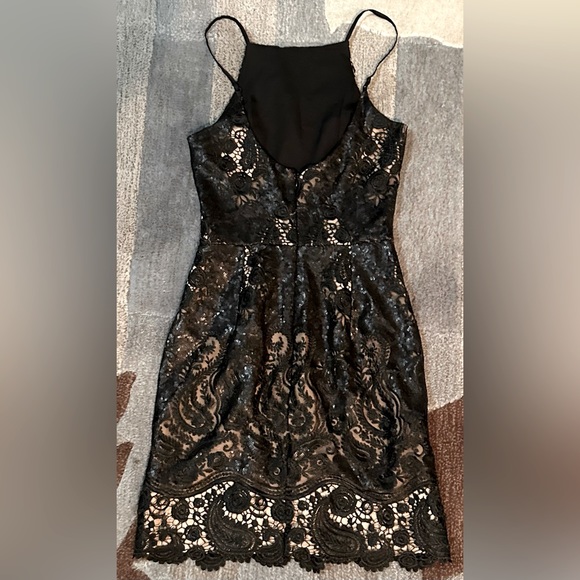 Dress the Population Sleeveless Julie Sequin Lace Mini Dress Black/Nude CL3 - Picture 6 of 9